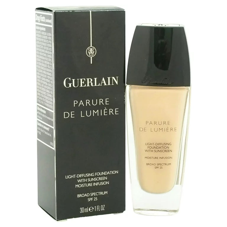 Buy Guerlain Parure De Lumiere Light-diffusing Foundation Moisture Infusion - 02 Beige Clair online in Pakistan. 100% Authentic produc at Glamivo.pk. Fast shipping with cash on delivery