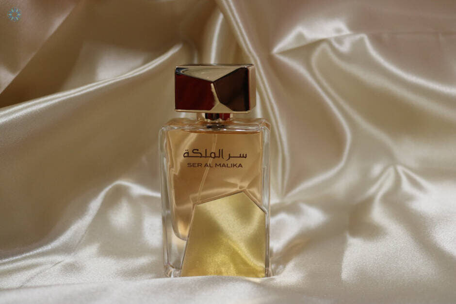 Buy Lattafa Ser Al Malika Attar Al Ghalia EDP for Women - 100ml online in Pakistan. 100% Authentic produc at Glamivo.pk. Fast shipping with cash on delivery