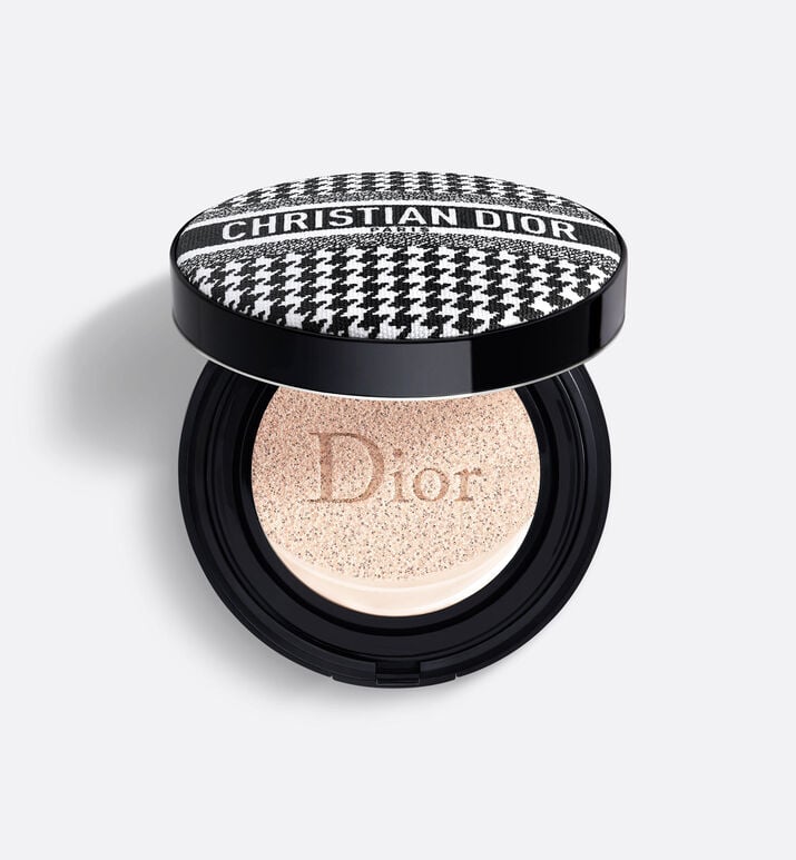 Buy Dior Forever Perfect Cushion Luminouse Matte Finish Foundation - 2N online in Pakistan. 100% Authentic produc at Glamivo.pk. Fast shipping with cash on delivery