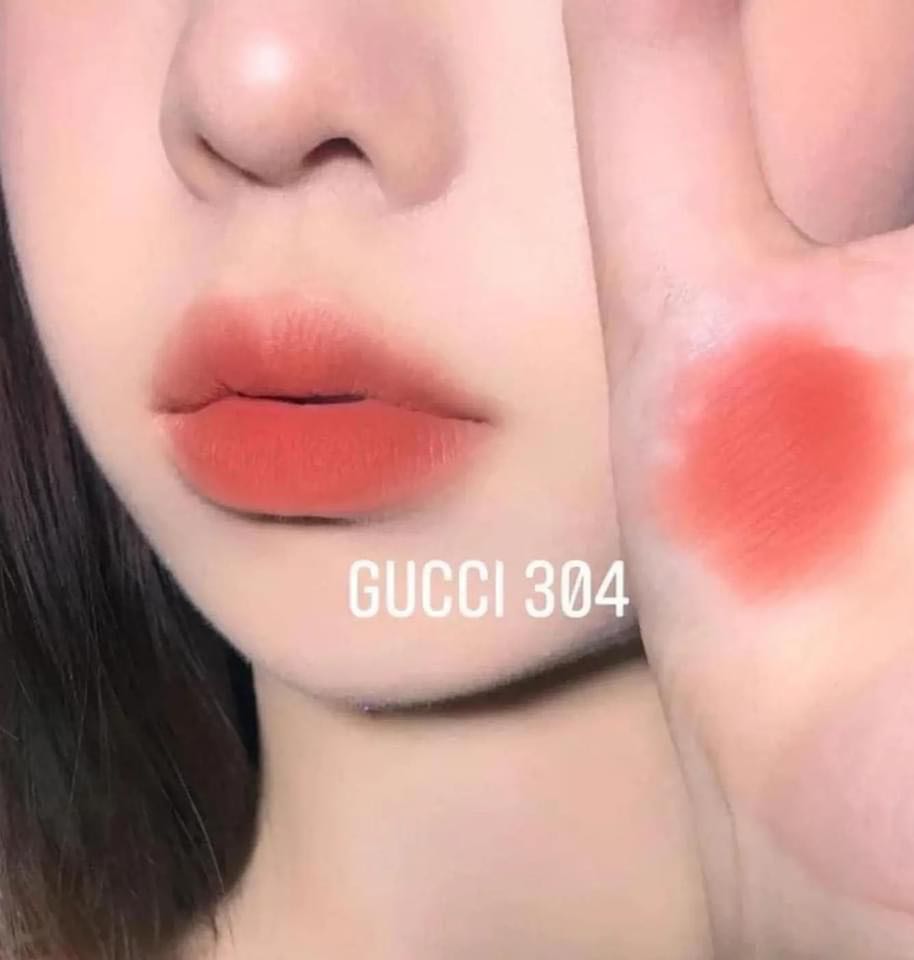 Buy Gucci Rouge A Leveres Mat Lip Colour - 304 Queen Christina online in Pakistan. 100% Authentic produc at Glamivo.pk. Fast shipping with cash on delivery